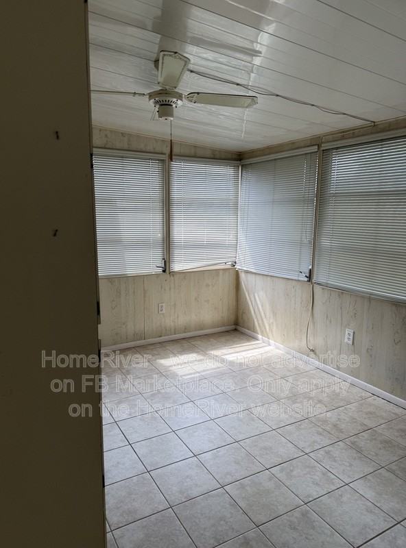 3357 Dexter Dell Se - Photo 6 of 11