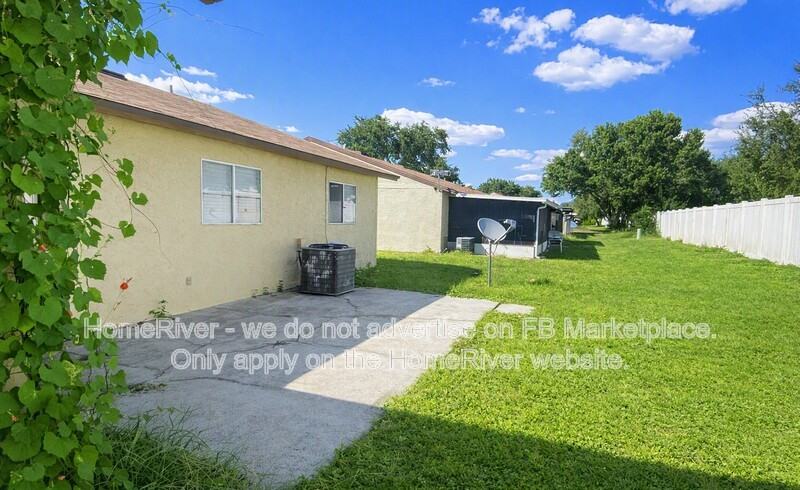 629 E Rosewood Ln - Photo 2 of 5