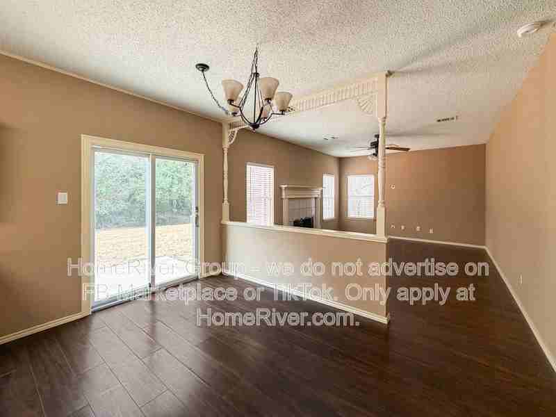 1809 Newton Dr - Photo 5 of 24