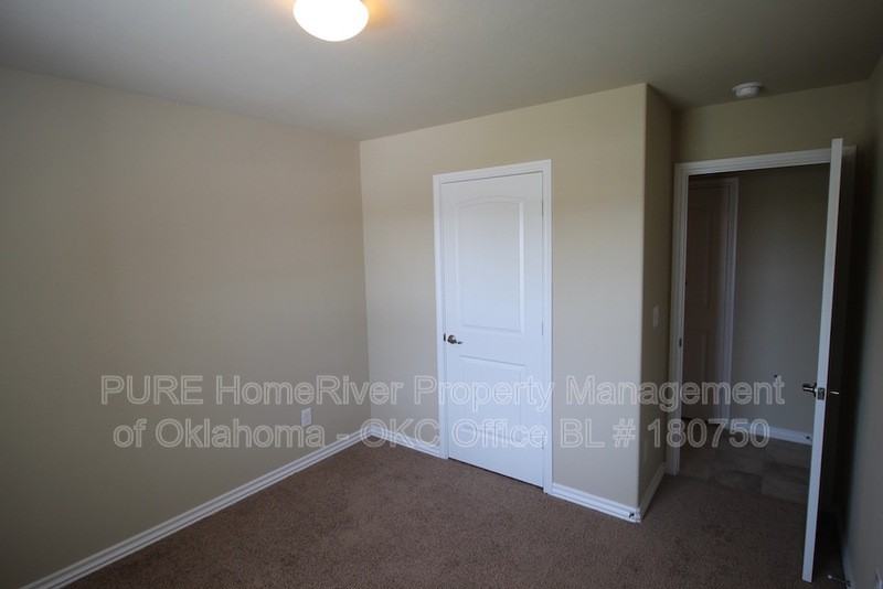 10217 Nw 24th Ter - Photo 6 of 36