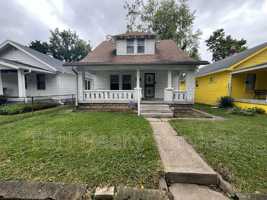 featured image of 1321 N Warman Ave