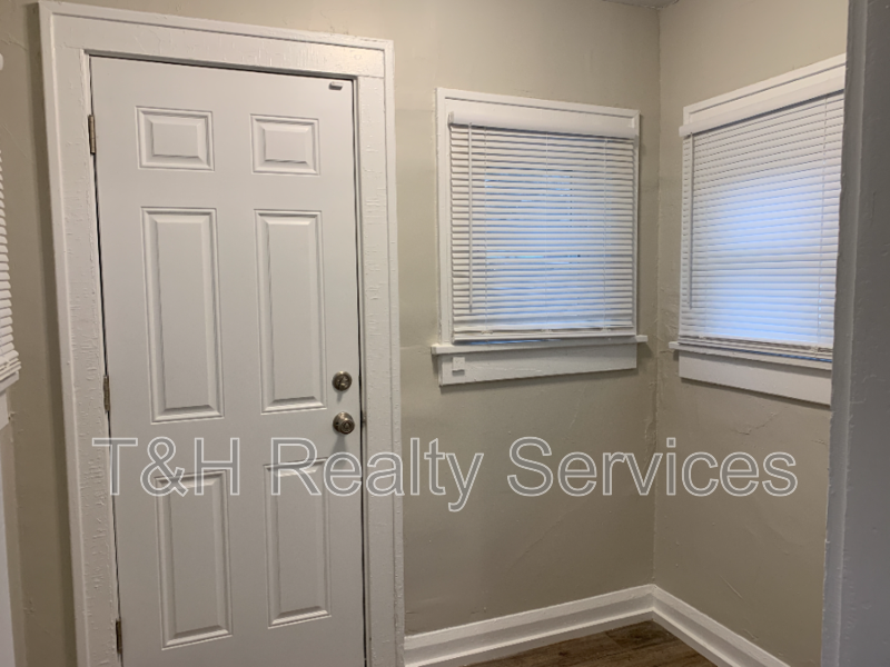 4728 N College Ave - Photo 7 of 24