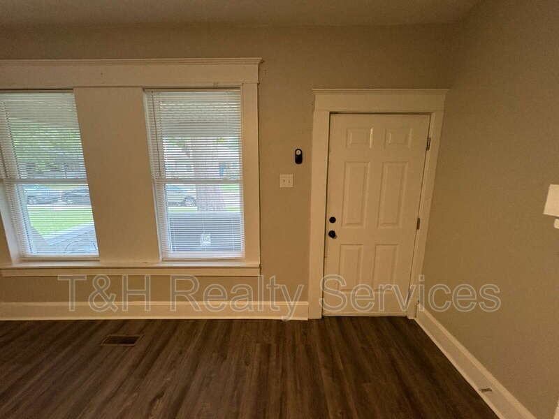 3132 N Park Ave - Photo 4 of 24
