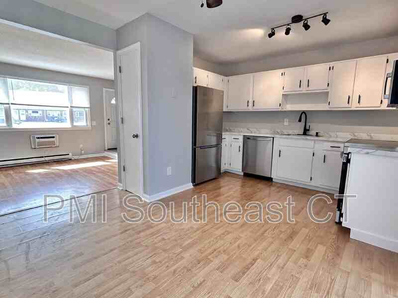 98 Canterbury Rd #F - Photo 4 of 13