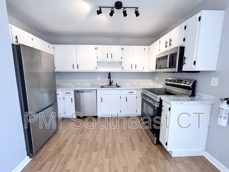 98 Canterbury Rd #F - Photo 5 of 13