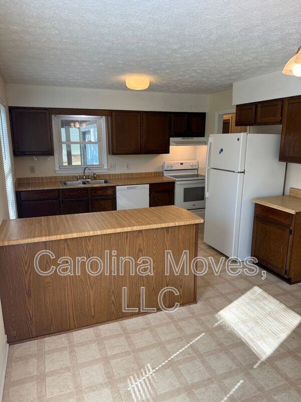 204 Chickamauga Ln - Photo 5 of 26