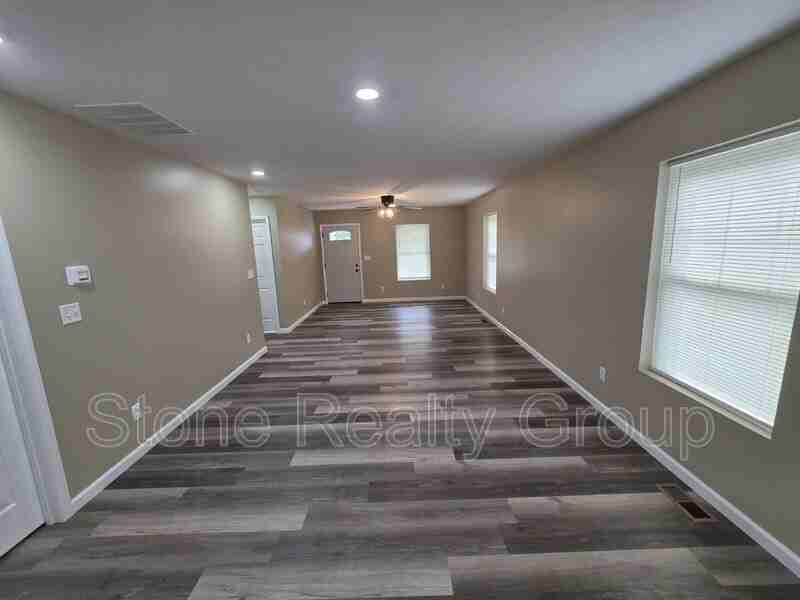2256 5th Ave - Photo 5 of 20
