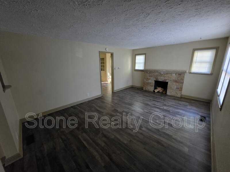 2811 Harrison Ave - Photo 3 of 24