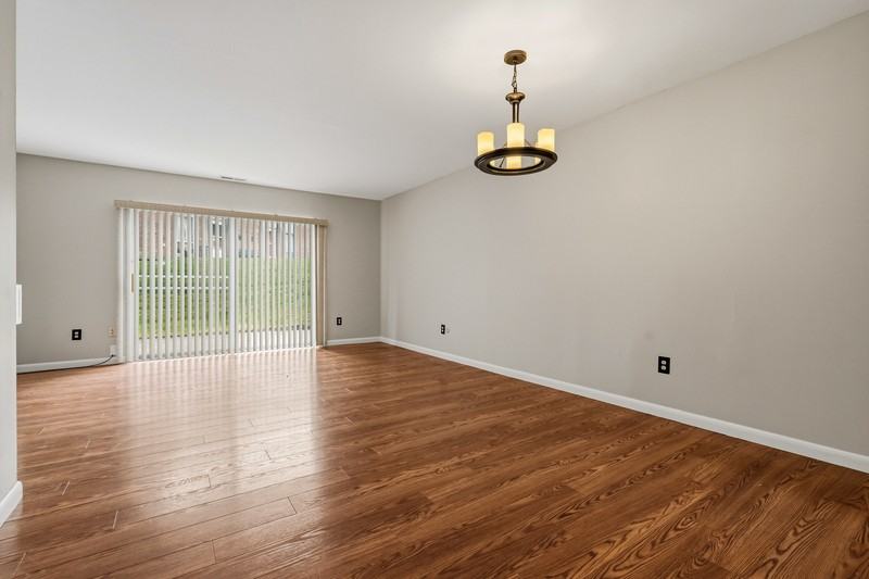 330 College Park Dr - Photo 2 of 19