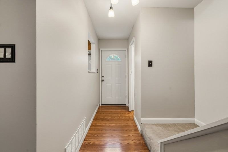 330 College Park Dr - Photo 6 of 19