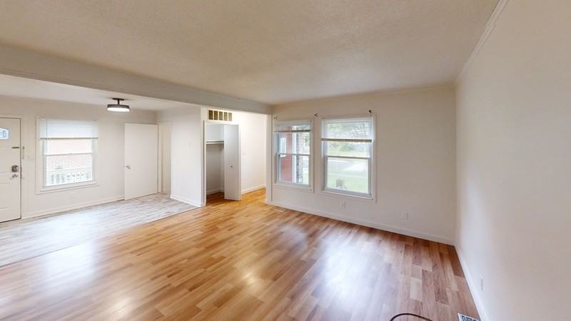 1446 Rosewood St - Photo 2 of 13