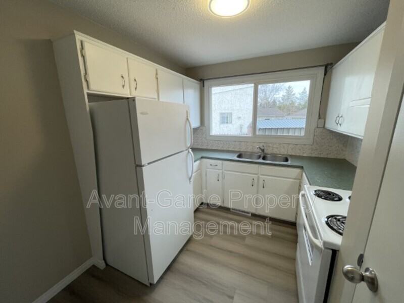 3003 131 Ave Nw - Photo 7 of 20