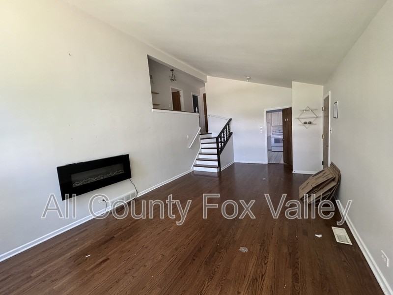 1370 Arbor Ave - Photo 6 of 24