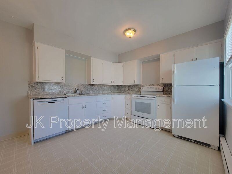 2705 6th Ave N - Photo 3 of 33