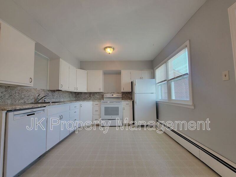 2705 6th Ave N - Photo 5 of 33