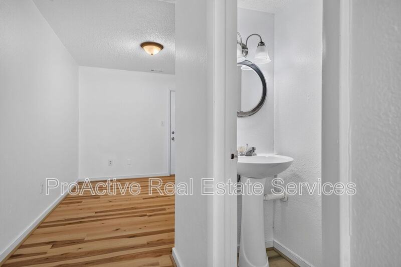 1686 Madison Ave - Photo 4 of 20