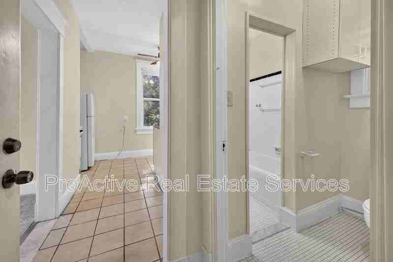 833 Baldwin Ave - Photo 4 of 16
