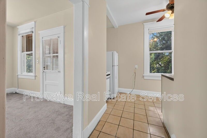 833 Baldwin Ave - Photo 5 of 16