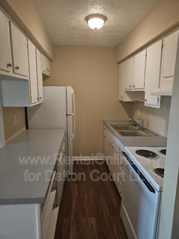 1972 Cambridge Dr #29 - Photo 6 of 13