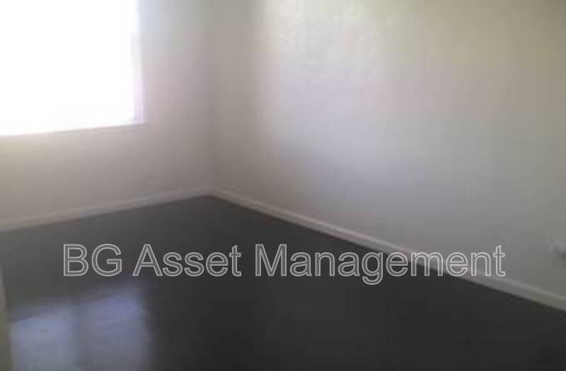 1407 Visalia Ave - Photo 4 of 9