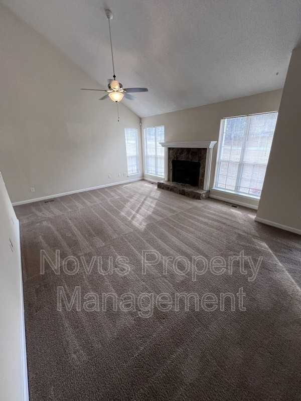 81 Abbotsford Dr - Photo 2 of 19