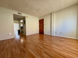 featured image of 987 E Del Mar Blvd