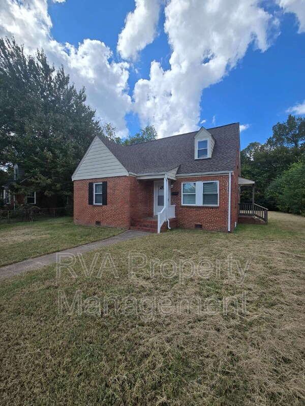 3417 Danbury Rd