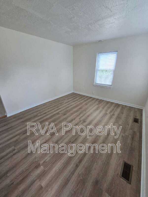 3417 Danbury Rd - Photo 5 of 10