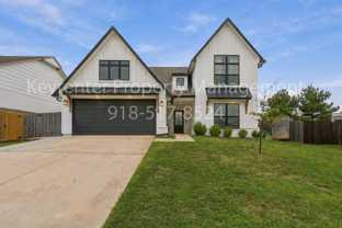 7104 S Kalanchoe Ave - Photo 1 of 1