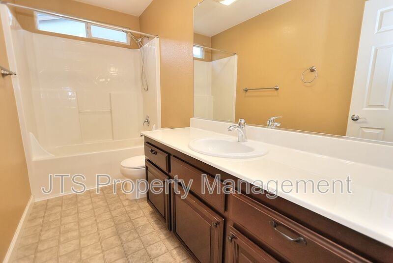 4046 Martis St - Photo 5 of 50