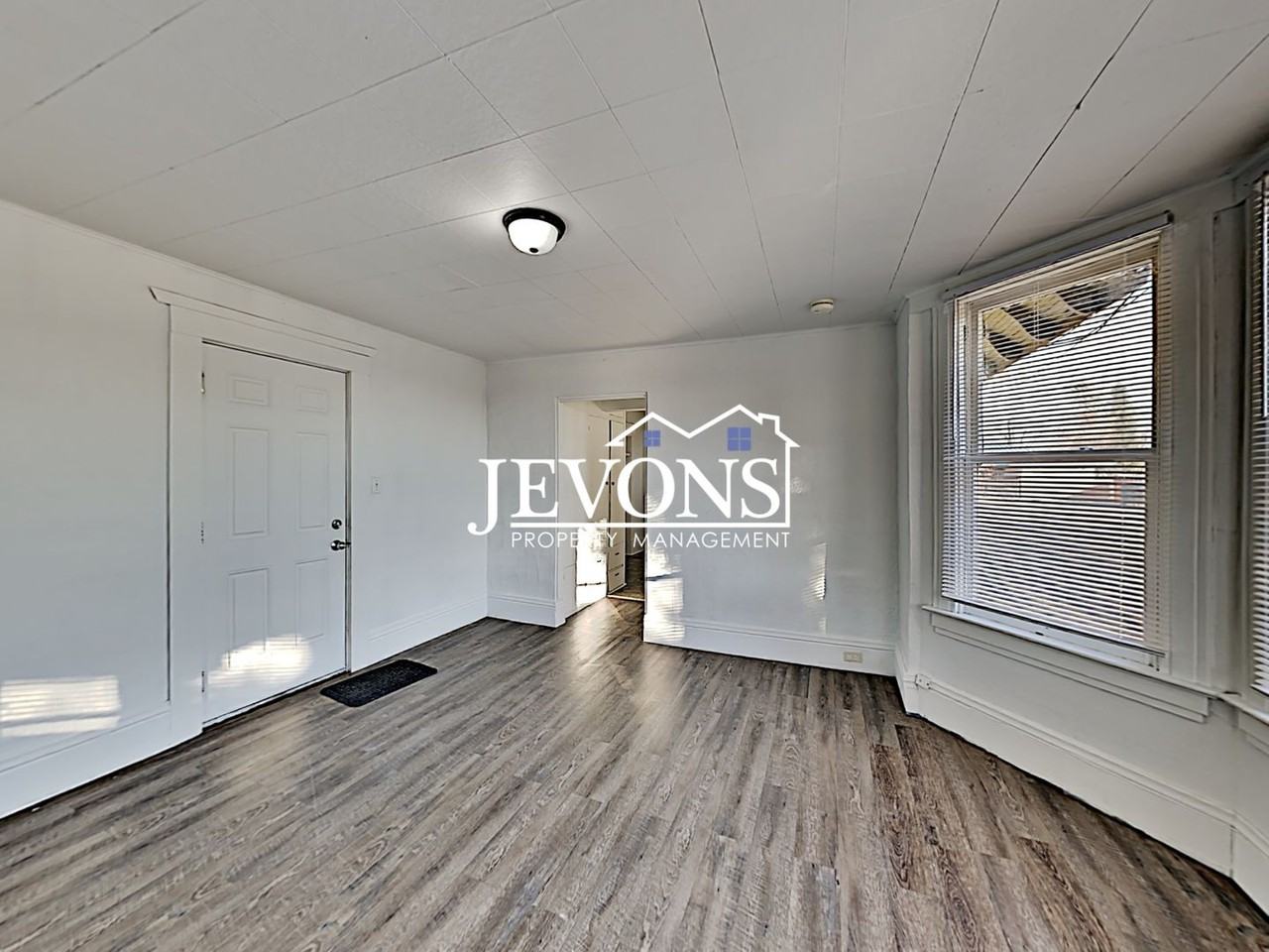 511 N 2nd St Yakima, WA 98901 - Photo 4 of 50
