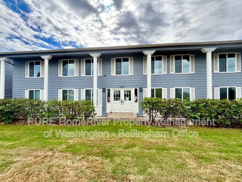 2002 E Division St #B - Photo 2 of 16