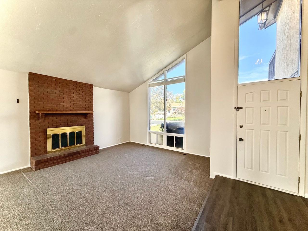 6424 S Westridge St - Photo 2 of 50