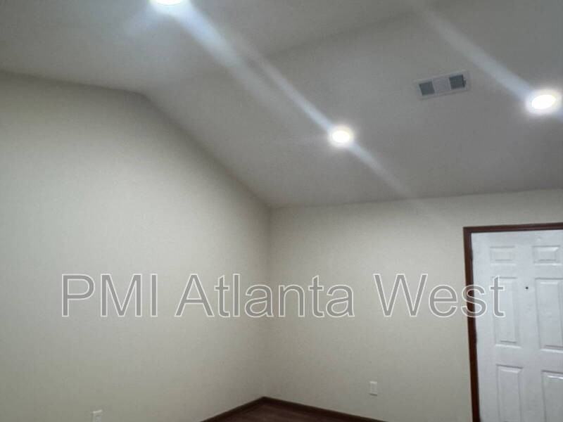 2134 Valley Oaks Dr Se - Photo 6 of 23