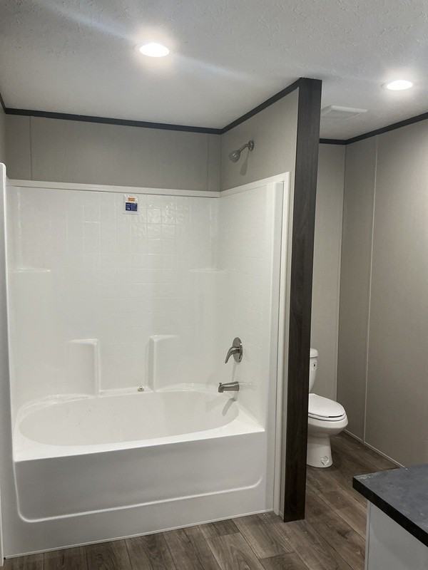 60 Poole Cir - Photo 3 of 4
