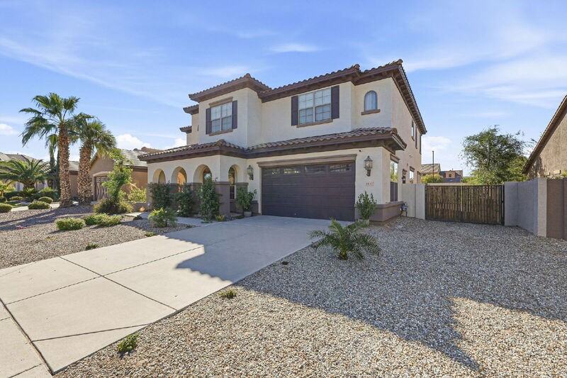 3137 E Fandango Dr - Photo 2 of 50