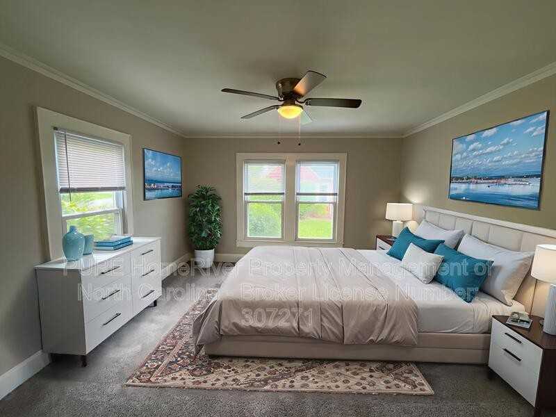 1103 Jackson St - Photo 4 of 22