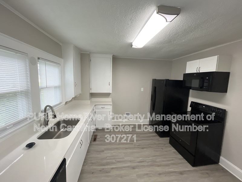 1103 Jackson St - Photo 7 of 22