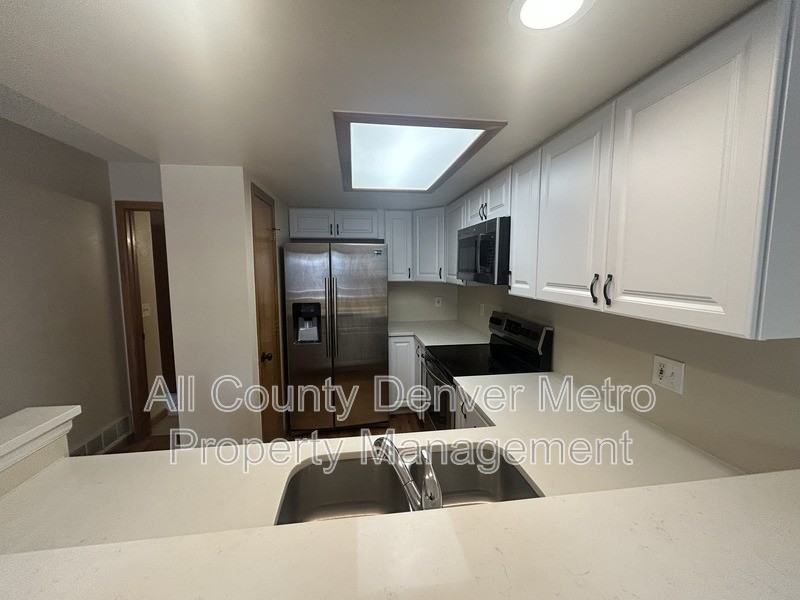 8020 Holland Ct #B - Photo 4 of 30