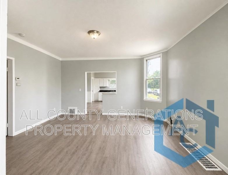 3333 Denison Ave - Photo 3 of 10