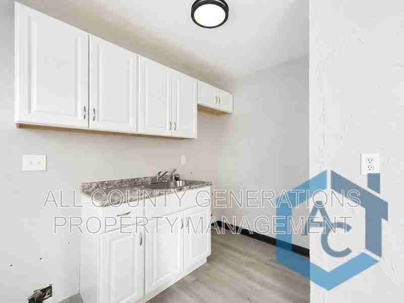 3520 W 105th St - Photo 2 of 8