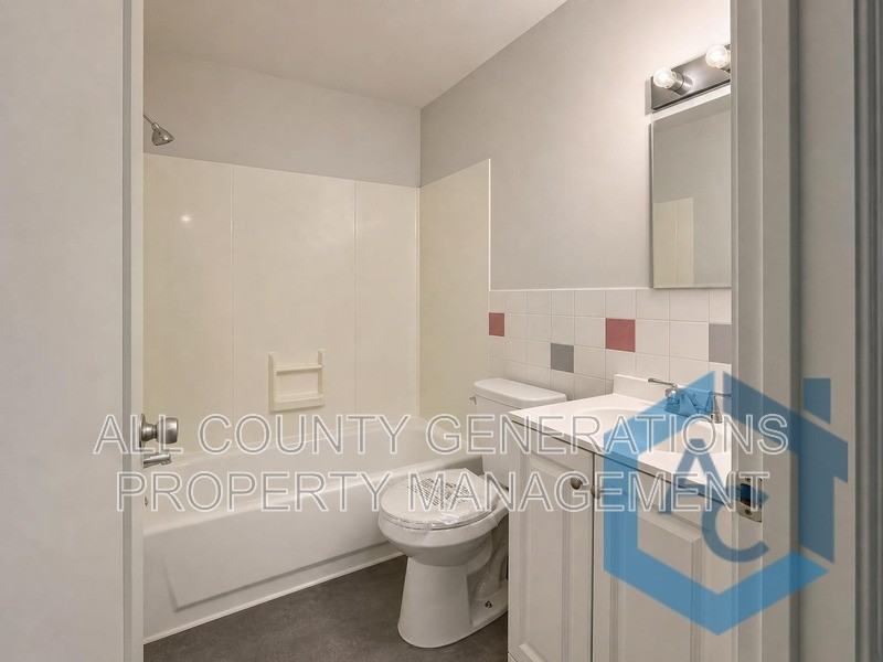 3520 W 105th St - Photo 5 of 8