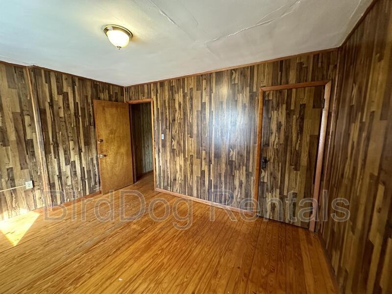 680 Wager St - Photo 2 of 19