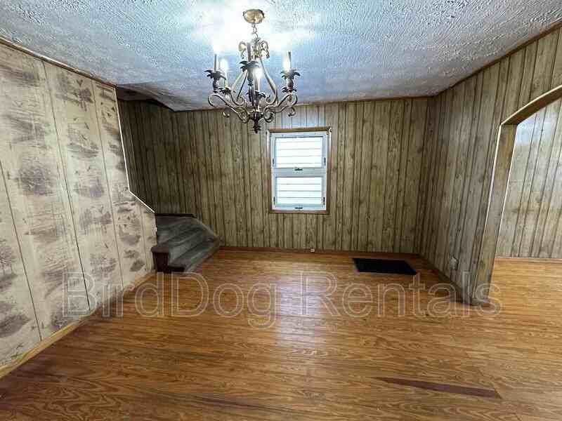 680 Wager St - Photo 6 of 19