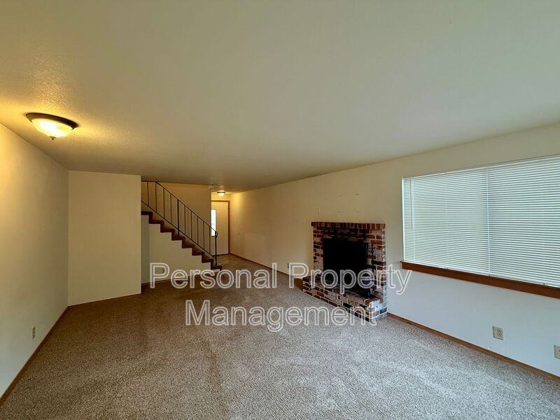 14721 Se 16th Cir - Photo 3 of 23