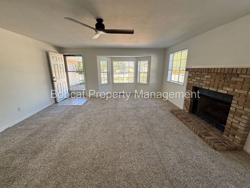 707 Armory Ln - Photo 2 of 39