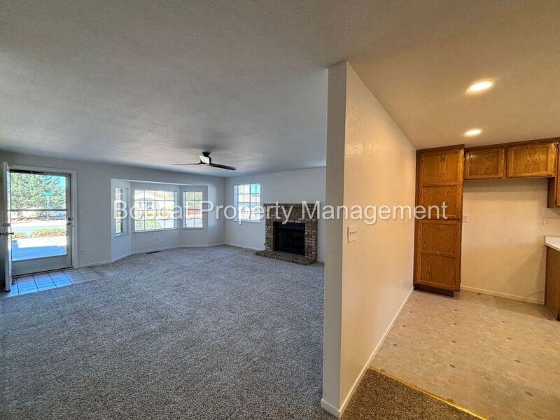 707 Armory Ln - Photo 6 of 39