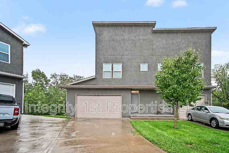 7603 N Mercier Ct - Photo 3 of 31