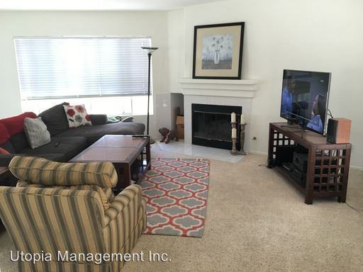 4594 Cove Dr #3 - Photo 3 of 4