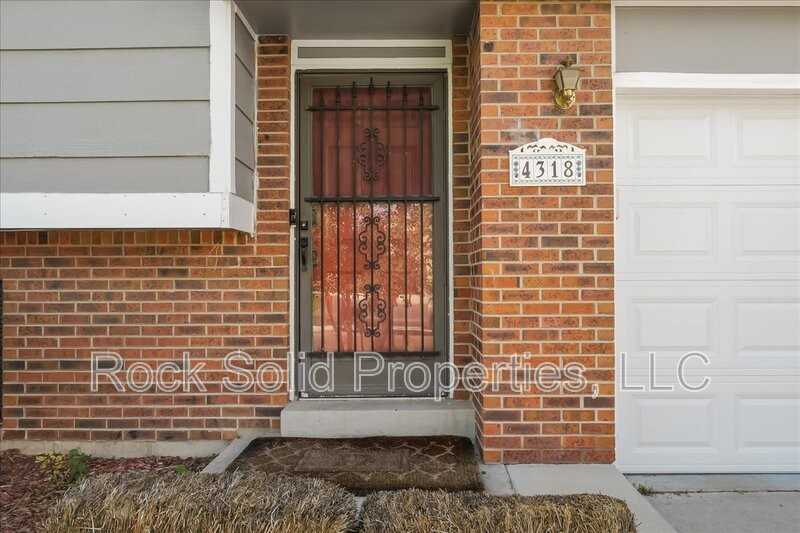 4318 Polk Ave - Photo 4 of 33